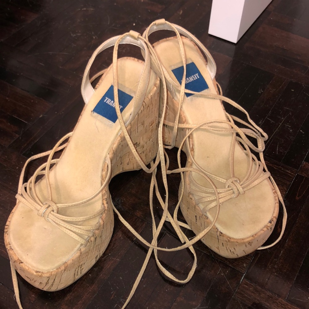 Transit early 2000’s platform sandals!
